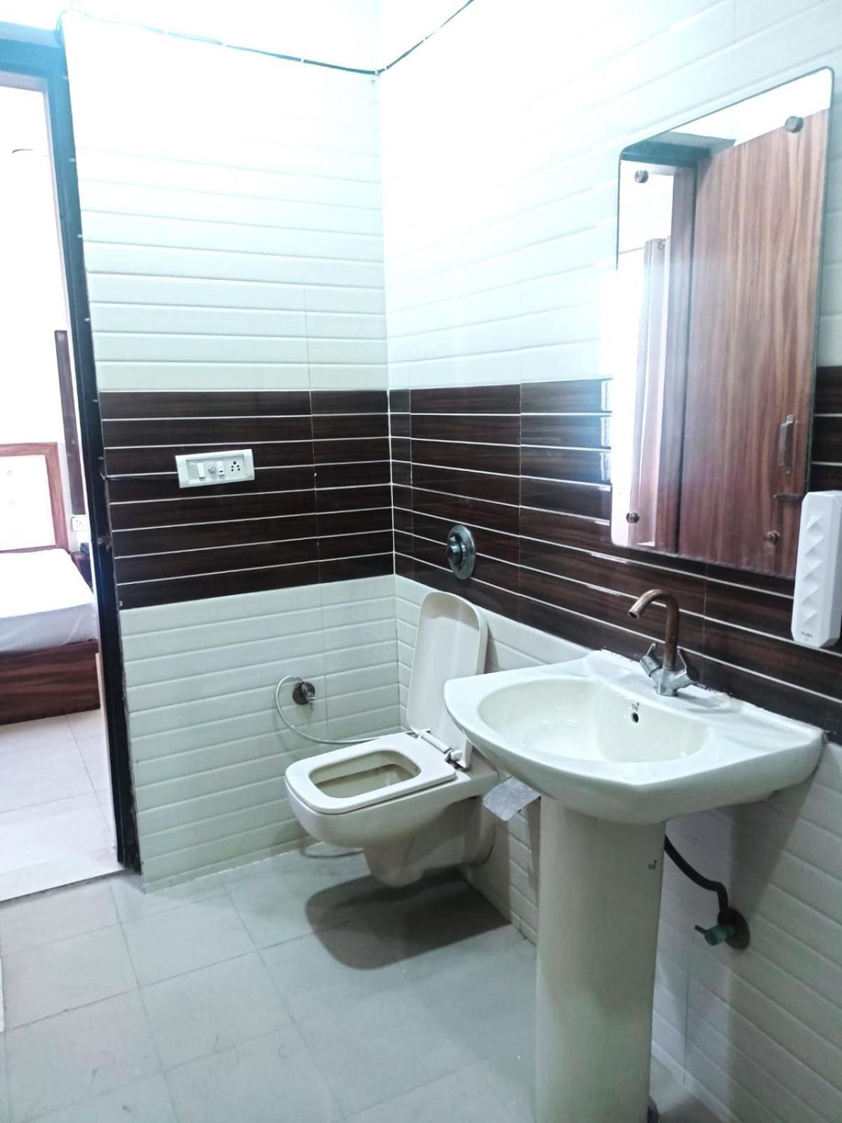 Guest house Mannat And Pg Amritsar